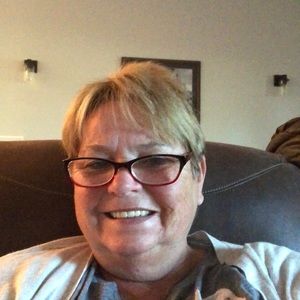 Meet your Posher, Lorie